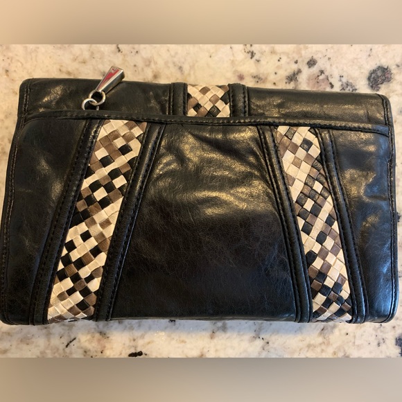 L.A.M.B. Clutch - Picture 2 of 5